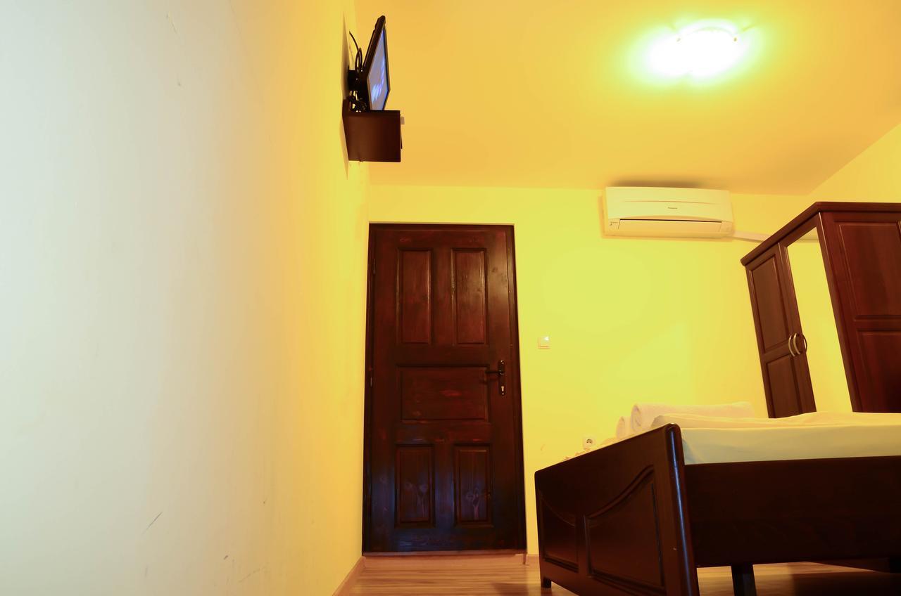 Guest House Ivan Cherni Osum Buitenkant foto